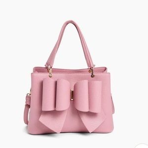NWT pink leather Grossi handbag with crossbody strap